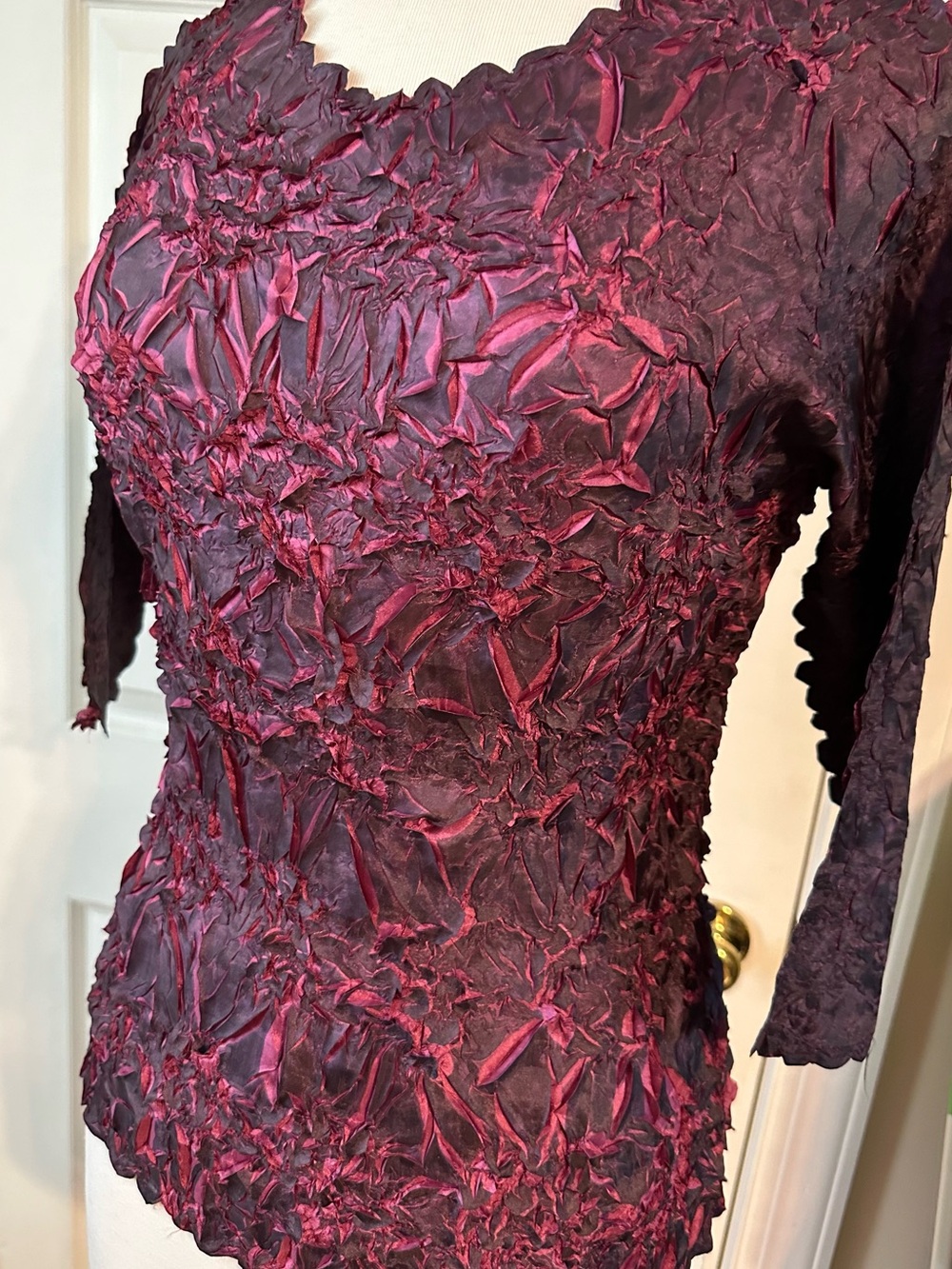 Women’s Top
Textured Wine-Red Three Quarter Sleeve
